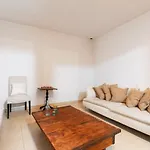 Exquisite Townhouse For 8 In Lisbon City Center