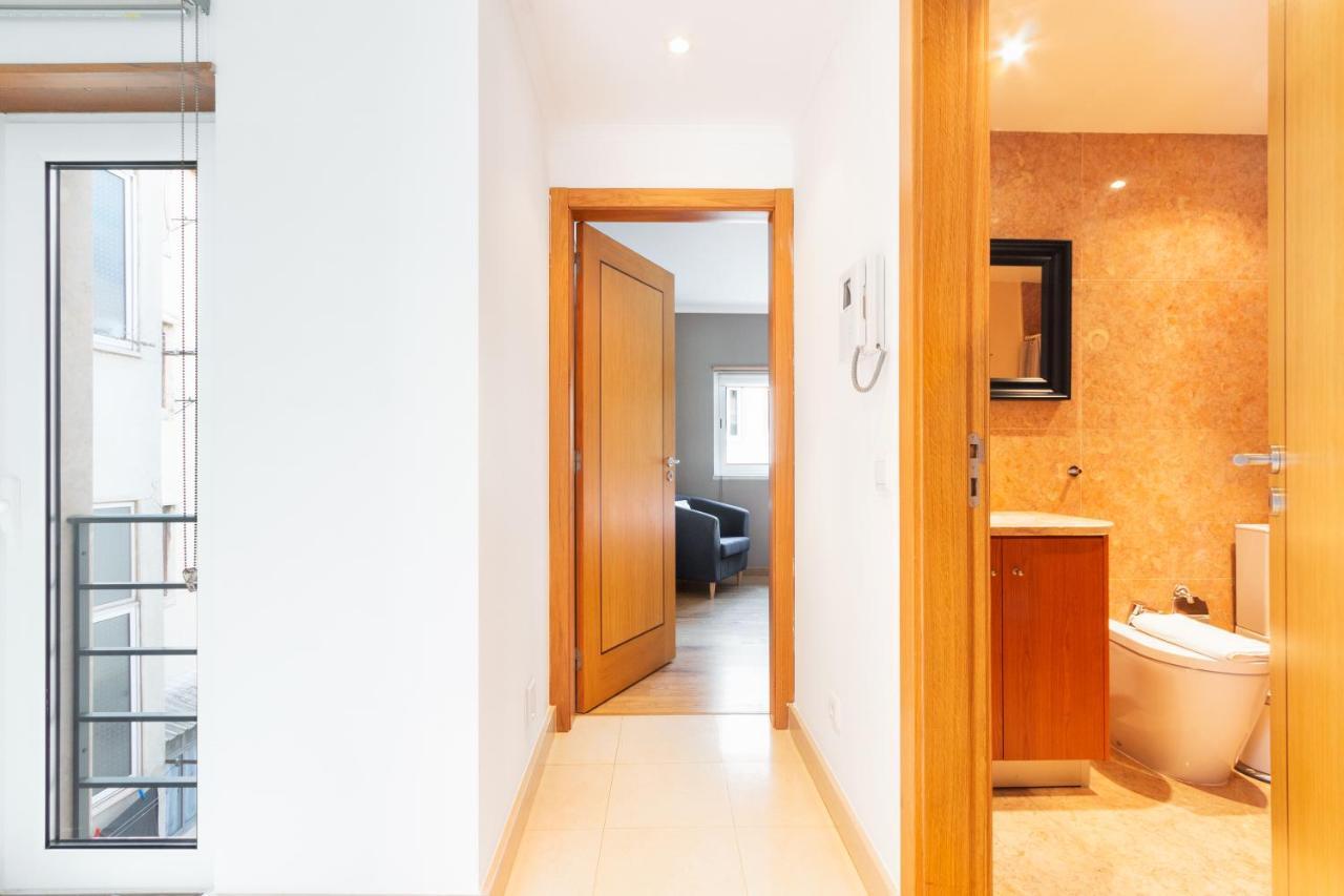 Exquisite Townhouse For 8 In Lisbon City Center Apartamento