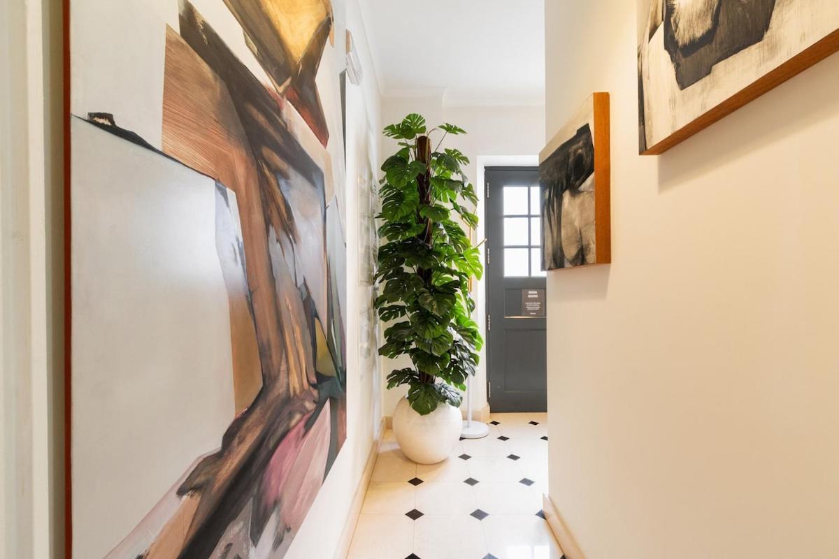 Exquisite Townhouse For 8 In Lisbon City Center *
