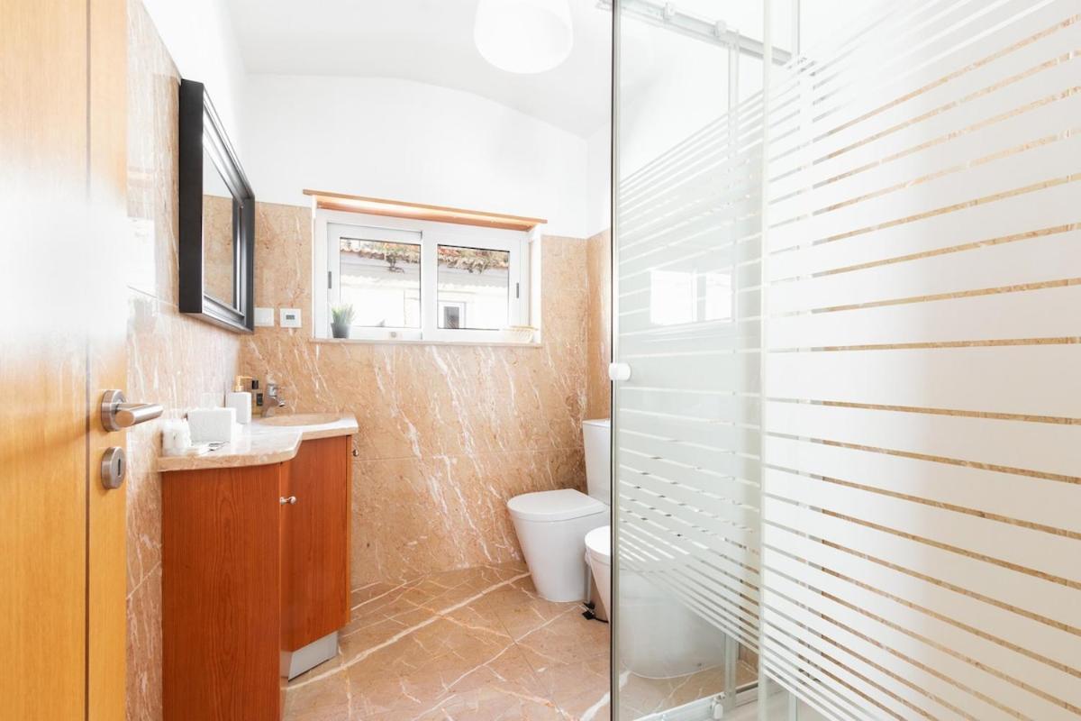 Apartamento Exquisite Townhouse For 8 In Lisbon City Center Lisboa