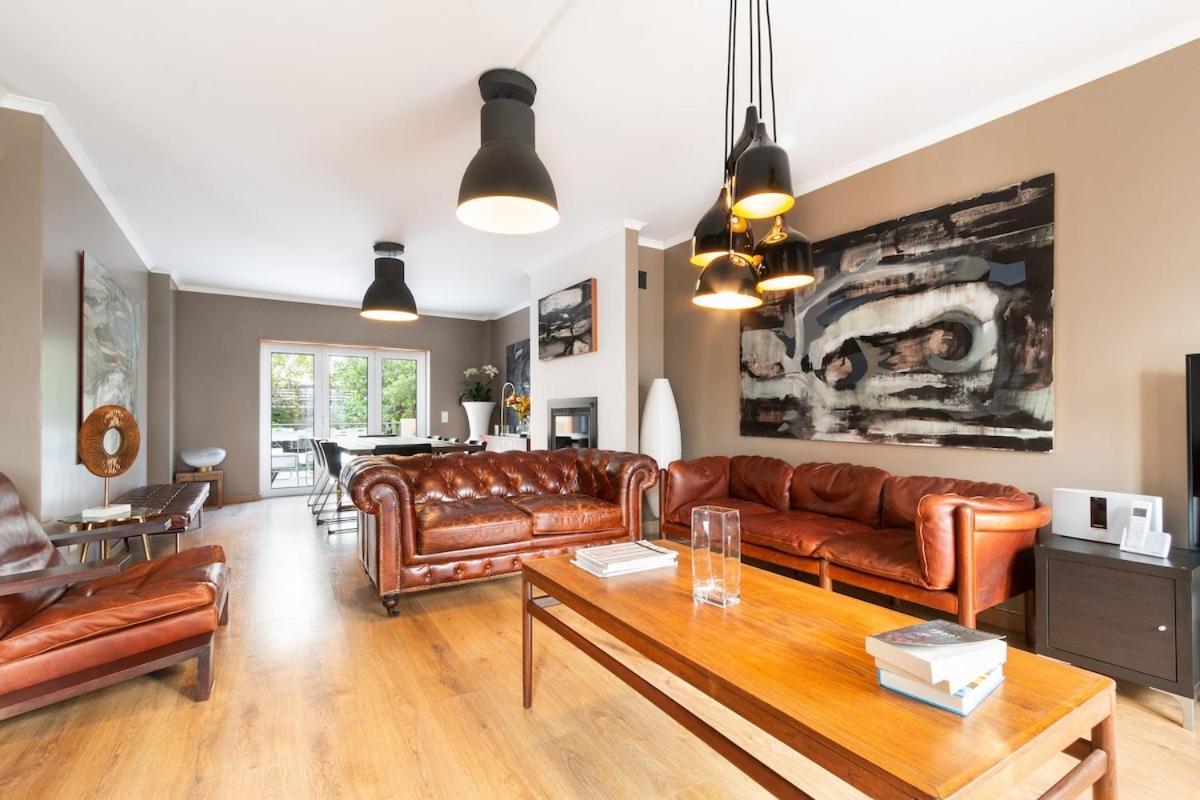 Exquisite Townhouse For 8 In Lisbon City Center